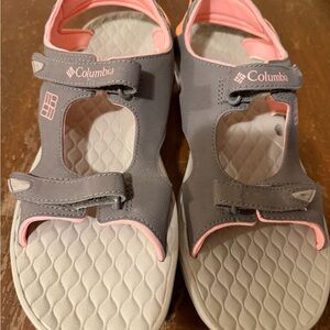 Columbia women’s size 10 Sandals in Gray and Pink $20